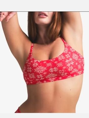 SKIMS FITS EVERYBODY SCOOP BRALETTE RED & WHITE SNOWFLAKE